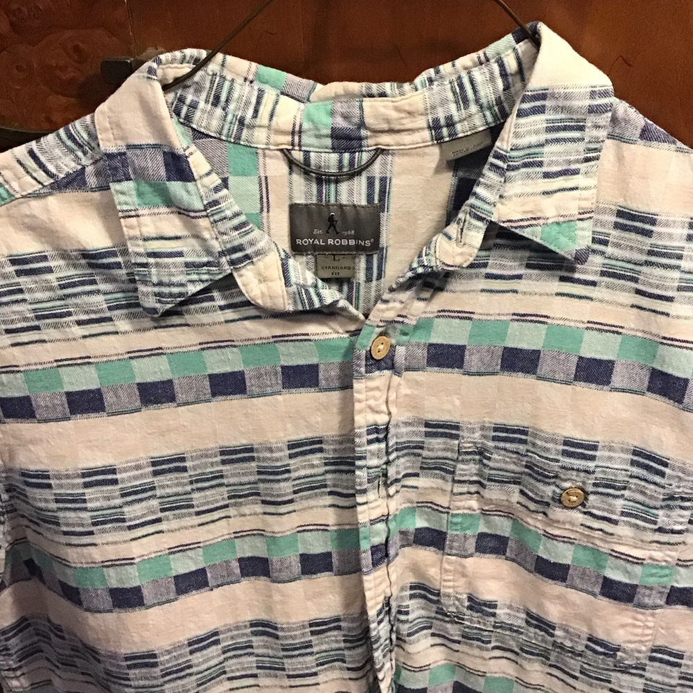 Royal Robbins Men's Casual Short Sleeve Blue and Green Plaid Shirt